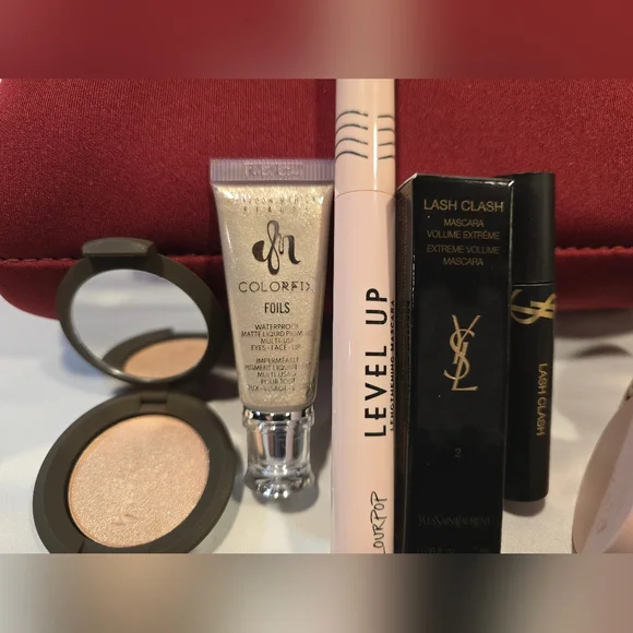 Eye Love Makeup Bundle - Picture 2 of 4